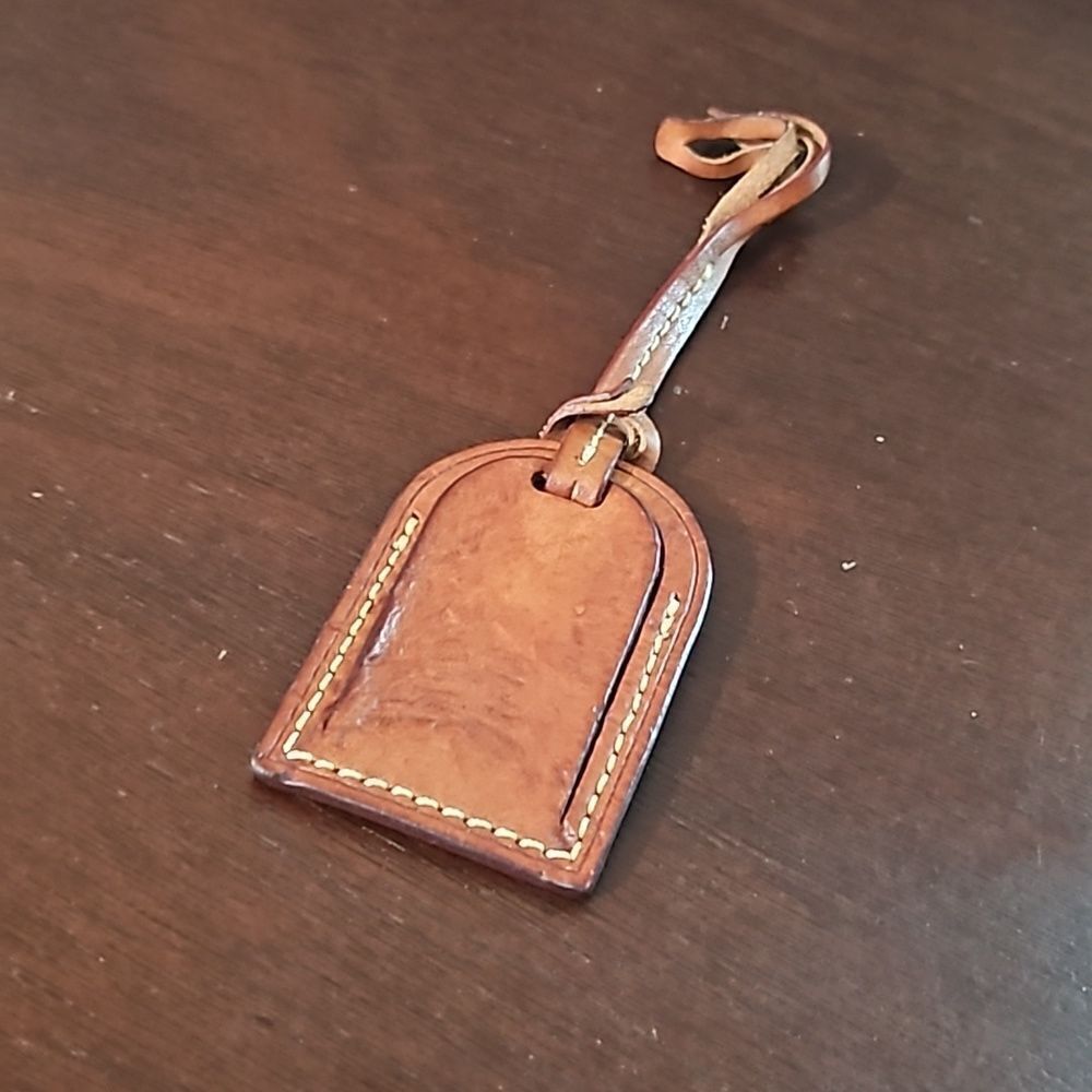 Dooney & Bourke Hang Tag - Picture 3 of 3